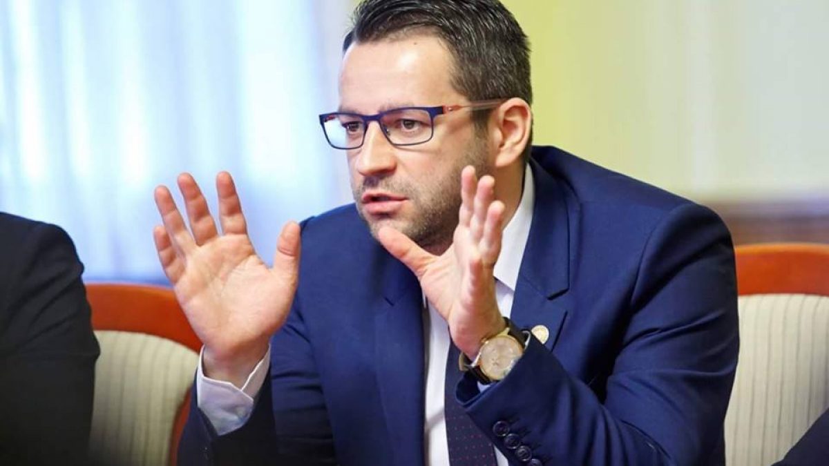 Deputatul Adrian Todoran: “Guvernul vrea să cedeze DREPTUL de exploatare a zăcămintelor din Marea Neagră, PE BANI DE NIMIC”.