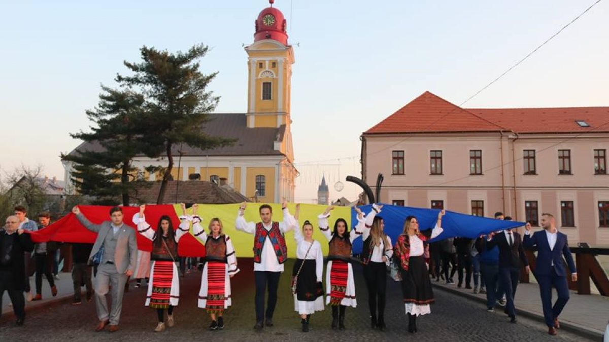 Maramureșul a fost ieri popas al unirii simbolice a regiunilor istorice românești