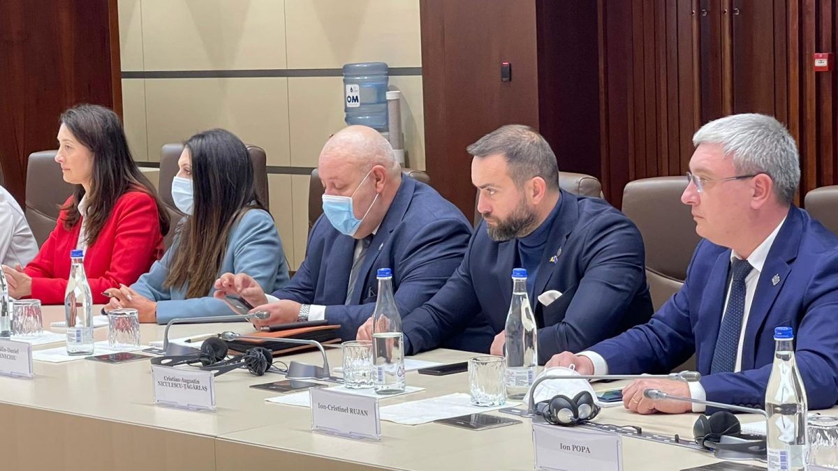 Vizita de lucru în Republica Moldova a Comisiei juridice, de numiri, disciplină, imunități și validări, a Senatului României din care face parte senatorul Țâgârlaș