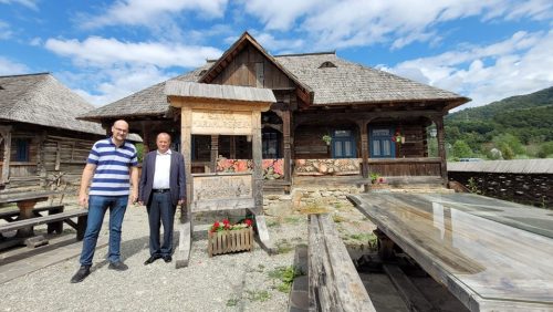 Florin Alexandru Alexe, deputat PNL: Am fost încântat să văd că Satul Maramureșean al Mocăniței, de pe Valea Vaserului, se extinde cu 6 case