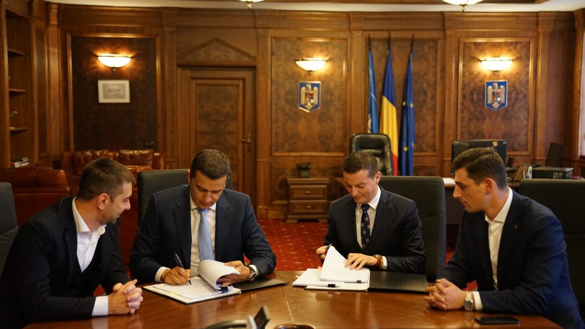 Vom avea încă un TERMINAL pentru 450 de PASAGERI/oră. Contractele de finanțare pentru Aeroportul Internațional Maramureș au fost semnate de ministrul PSD, Sorin Grindeanu!