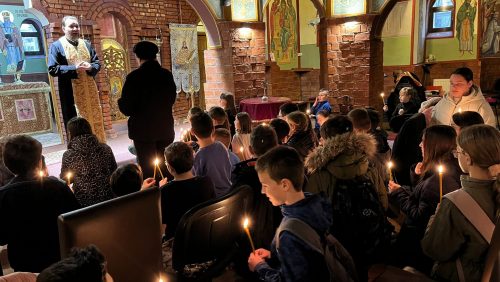 1.126 de copii l-au PRIMIT pe HRISTOS la Biserica Buna Vestire din Baia Mare prin Sfânta SPOVEDANIE