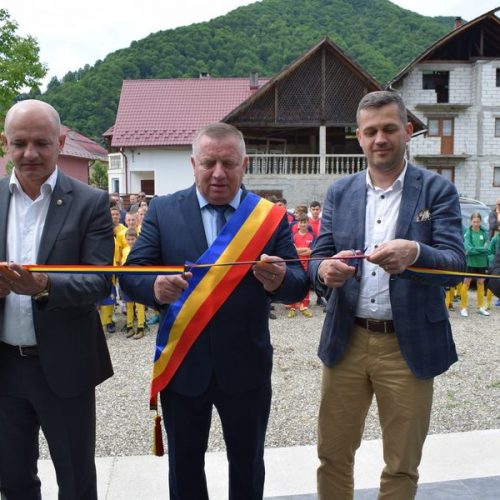Călin Bota, deputat: Sala de SPORT din Bistra a fost inaugurată printr-un turneu internațional de minifotbal, la care au participat echipe de copii din Ucraina, Bradul Vișeu și Bistra