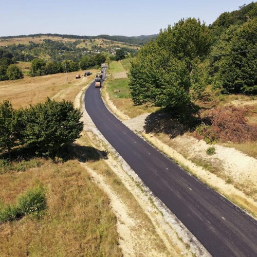 Ionel Bogdan: Infrastructură în Țara Lăpușului. A început asfaltarea pe Drumul Județean 171, care face legătura între Stoiceni și Costeni
