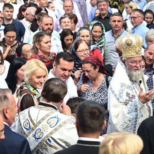 ROHIA, Maramureș. Primarul Cătălin Cherecheș: “Cu ocazia hramului și sărbătoarea centenarului, am simțit că suntem parte a unei comunități care se hrănește din credință”
