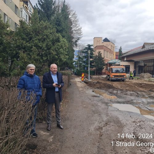 Băimărenii cer, Doru Dăncuș și funcționarii publici dedicați din Primăria Baia Mare, fac! Am dat startul lucrărilor de reabilitare a infrastructurii rutiere în cartierul Săsar!