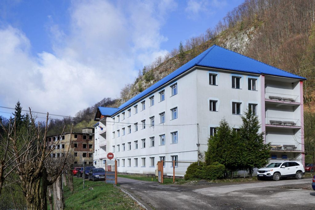 FOTO-2-1024x682 SPITALUL DE PSIHIATRIE CAVNIC INTRĂ ÎN REABILITARE. ECHIPA LIBERALĂ PUNE SĂNĂTATEA MARAMUREȘENILOR PE PRIMUL LOC
