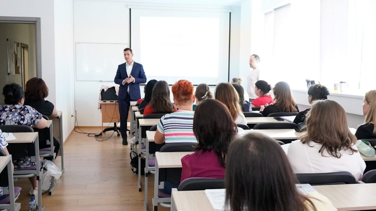 START înscrierilor la concursul de admitere pentru anul universitar 2024-2025 pentru programul de studii Asistență Medicală Generală oferit de Universitatea de Medicină și Farmacie „Iuliu Hațieganu” din Cluj-Napoca, extensia din Baia Mare