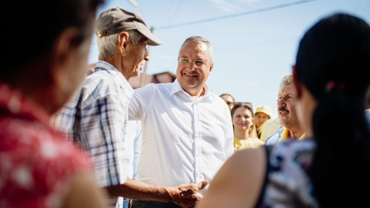 VIDEO. “De ce o carte despre Nicolae Ciucă? Pentru că s-a vorbit mult despre faptul că “nu sunt din filmul acesta”, al politicii românești. Și e adevărat”, spune CANDIDATUL PNL la prezidențiale. CIUCĂ dezvăluie coperta cărții sale printr-un clip și a lansat un video despre cariera sa militară