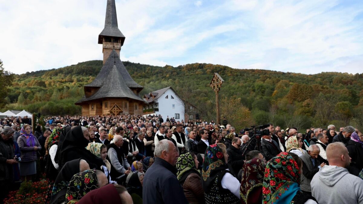 Ionel Bogdan: ALĂTURI de sute de credincioși am rostit RUGĂCIUNI pentru binecuvântare și sănătate, la Hramul Mănăstirii ”Sfânta Parascheva” din Strâmtura