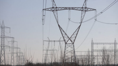 Cât vor plăti românii pentru gaze și energie electrică de la 1 aprilie. Trei scenarii posibile