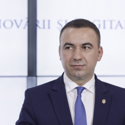 100 de milioane de euro pentru digitalizare. Ivan: Instituţiile publice încep să comunice digital, fără hârtii inutile