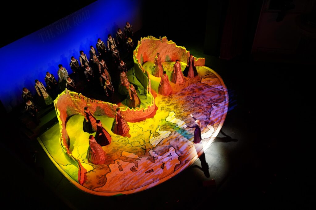 1.-Corul-Madrigal-Drumul-Matasii-Opera-Astana_1-1024x682 Turneul „Drumul Mătăsii” în Kazahstan la final. Un nou capitol de succes pentru Corul Madrigal