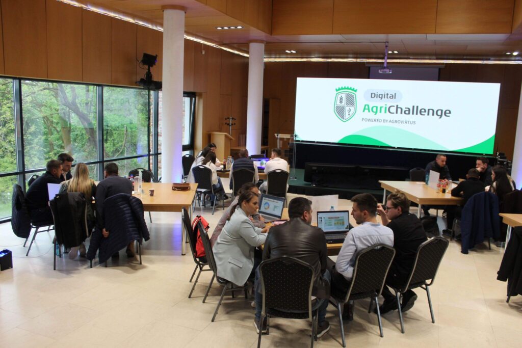 499524494_1130131919158294_7773511047025263669_n-1024x683 Finala ediției a II-a a Academiei Digital Agri Challenge are loc în 26-27 mai, la Centrul de Cercetări pentru Biodiversitate Cluj!