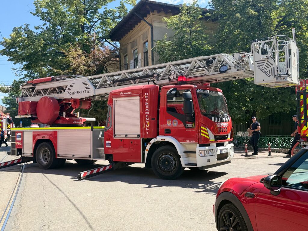 1000140810-1024x768 Actualizare VIDEO: Incendiu la Maternitatea Cuza Vodă din Iași! 224 pacienți și 50 de cadre medicale evacuați, fără victime raportate