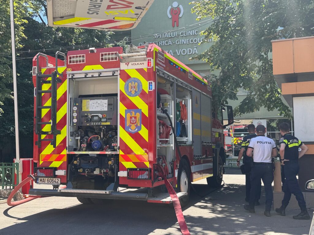 1000140813-1024x768 Actualizare VIDEO: Incendiu la Maternitatea Cuza Vodă din Iași! 224 pacienți și 50 de cadre medicale evacuați, fără victime raportate