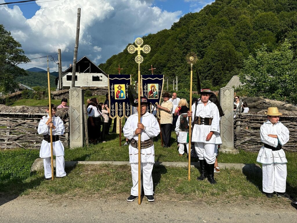 521721587_18530874391020579_97000406706833932_n-1024x769 Deputatul Ionel Bogdan, mesaj de recunoștință la “Sărbătoarea Munților Țibleș” pentru cei care păstrează vii tradițiile maramureșene