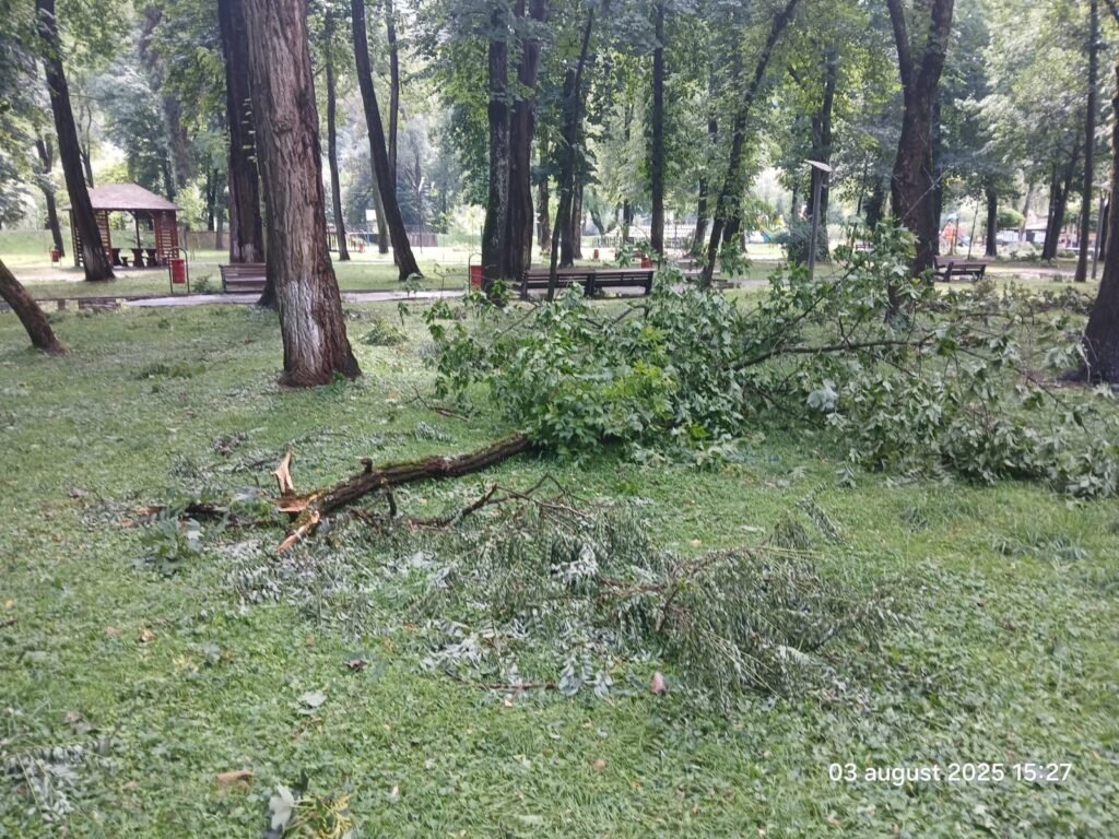 1000144450-1024x768 Maramureș. Rupere de nori la Sighetu Marmației. Autoritățile intervin