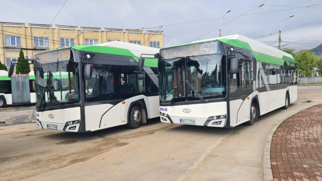 2025-09-01-autobuze-electrice_3-1024x576 Baia Mare trece pe verde: URBIS scoate pe trasee 16 autobuze și troleibuze electrice