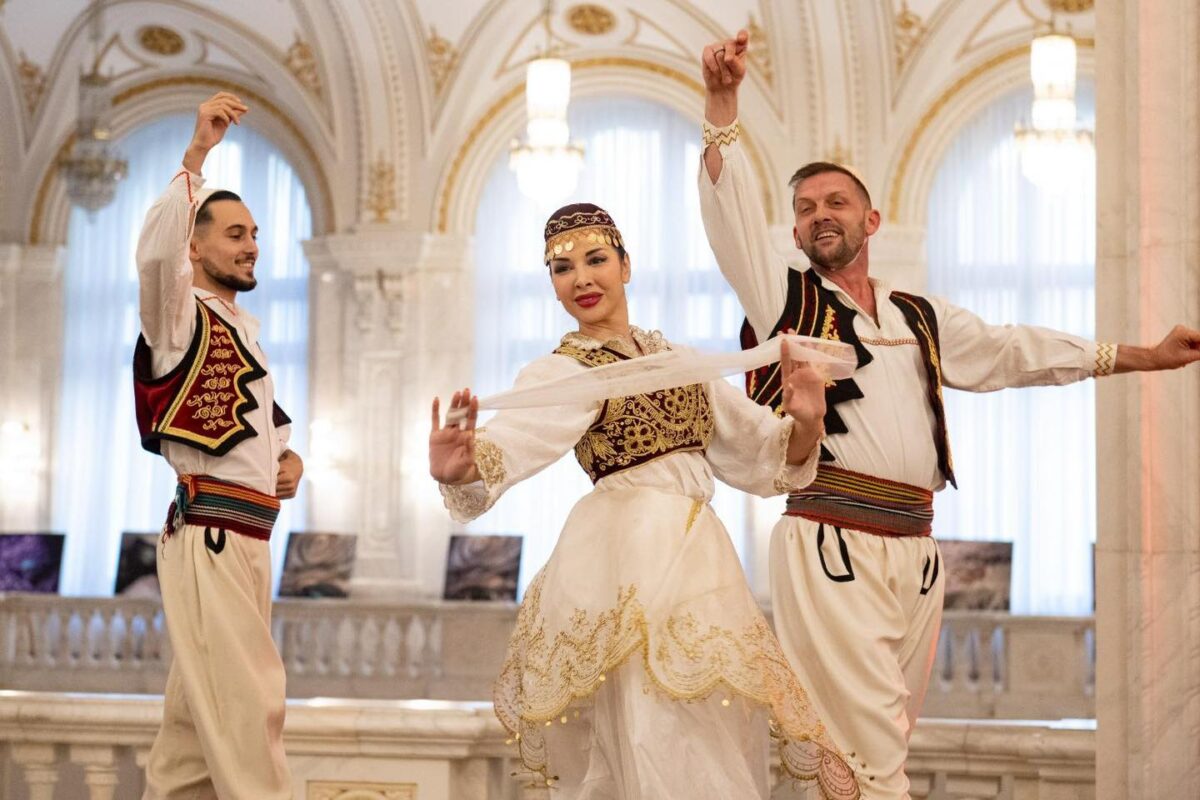 589854912_1520722232903536_4182306733688445918_n-1200x800 Senatorul Cristian Niculescu Țâgârlaș marchează Ziua Națională a Albaniei printr-un gest de diplomație parlamentară, invitând delegația albaneză în Senatul României