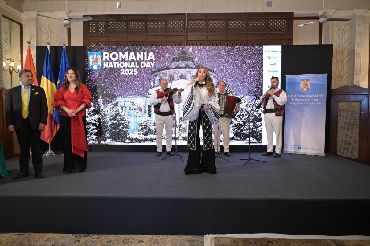 589900303_1164722152512107_5416613822916758294_n-1200x800 Ambasada României în India mulțumește senatorului Cristian Niculescu Țâgârlaș și Ansamblului Național Transilvania pentru promovarea culturii române la celebrarea Zilei Naționale, într-un eveniment cu peste 400 de înalți oficiali la New Delhi