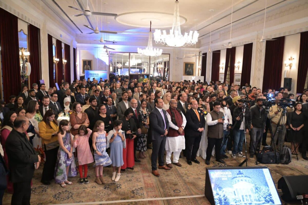 589902937_1164721829178806_2166983768962396345_n-1200x800 Ambasada României în India mulțumește senatorului Cristian Niculescu Țâgârlaș și Ansamblului Național Transilvania pentru promovarea culturii române la celebrarea Zilei Naționale, într-un eveniment cu peste 400 de înalți oficiali la New Delhi