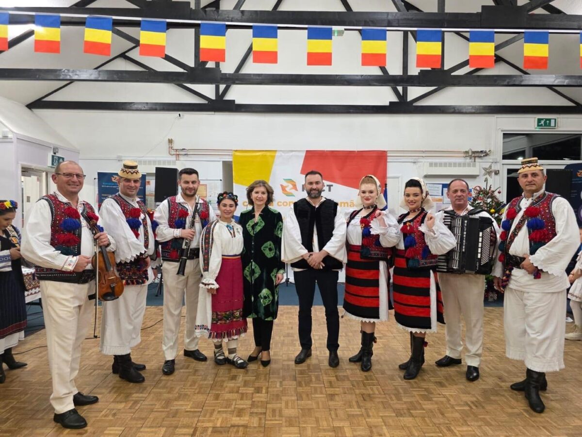 1000178092-1200x900 Maramureșul, sărbătorit la Londra de Ziua Națională: comunitatea românească a vibrat pe ritmuri tradiționale