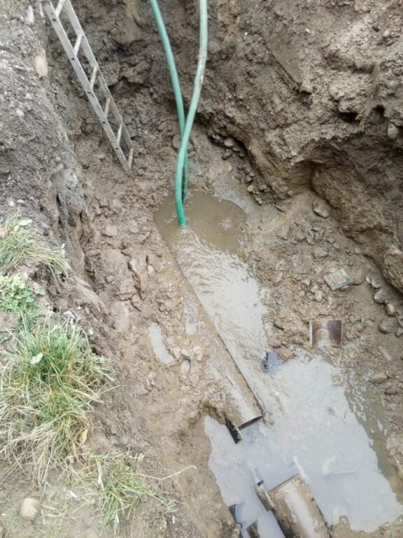 big_whatsapp_image_2025-12-04_at_11.28.37-576x768 VITAL SA: Avarie majoră la conducta de apă din Sighetu Marmației afectează 80% dintre consumatori