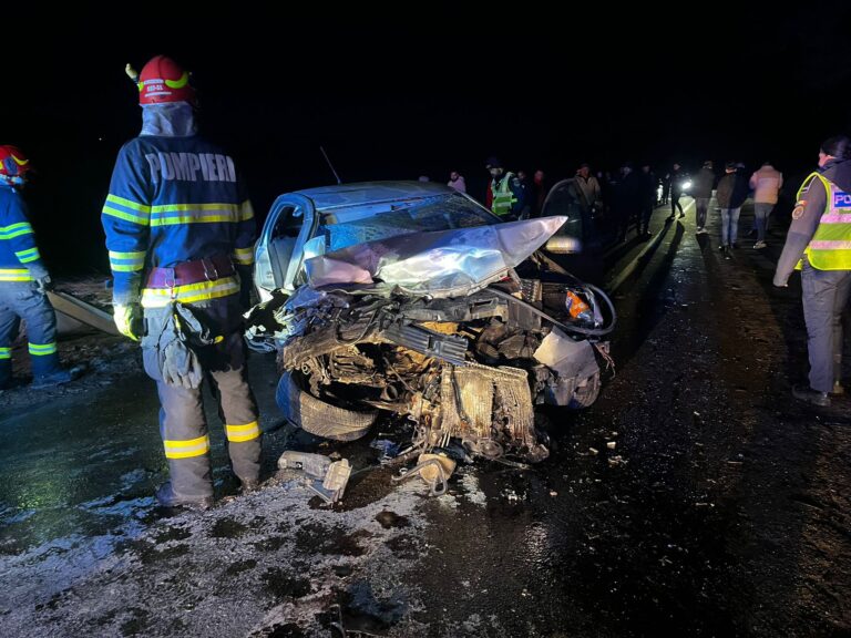 IMG-20260125-WA0015-768x576 VIDEO. 7 persoane implicate, o viață pierdută. Mobilizare amplă a salvatorilor după un accident rutier grav