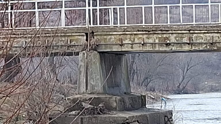 1000195121-768x432 Restricții de circulație pe podul din Rogoz: acces limitat pentru vehiculele de peste 3,5 tone