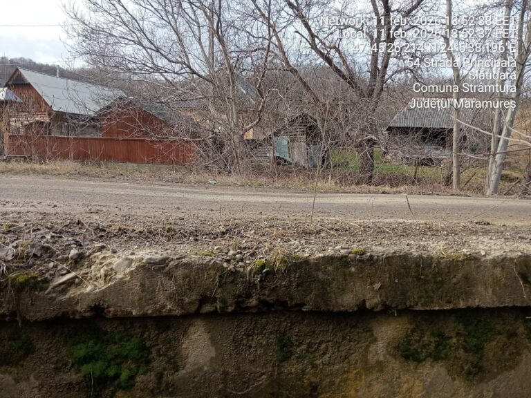 1000196161-768x576 Podeț aproape de prăbușire pe DJ186D, în sat Slătioara, comuna Strâmtura! Autoritățile intervin de urgență!