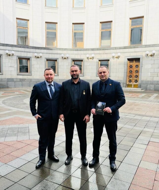 IMG-20260225-WA0001-644x768 Senatorul Cristian Niculescu-Țâgârlaș a participat, în calitate de reprezentant al României la Adunarea Parlamentară a Consiliului Europei, la activități oficiale la Kiev, la patru ani de război