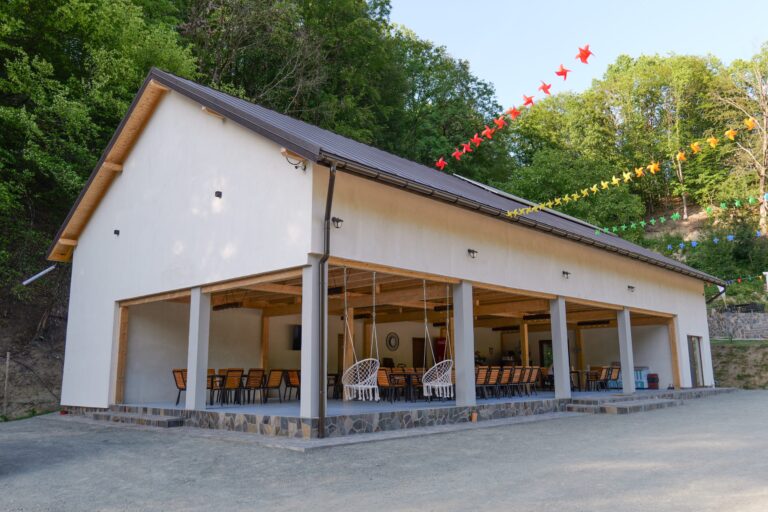 P1038334-scaled-1-768x512 24 februarie, Coaș: Tabără de Dragobete la Dezunii Land – locuri limitate pentru copii între 6 și 12 ani!