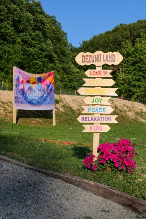 P1038354-scaled-1-512x768 24 februarie, Coaș: Tabără de Dragobete la Dezunii Land – locuri limitate pentru copii între 6 și 12 ani!