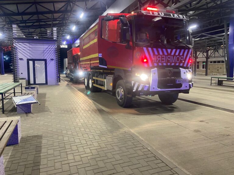 1000204097-768x576 GALERIA FOTO. România trimite noi echipamente în Republica Moldova pentru intervenția la poluarea fluviului Nistru