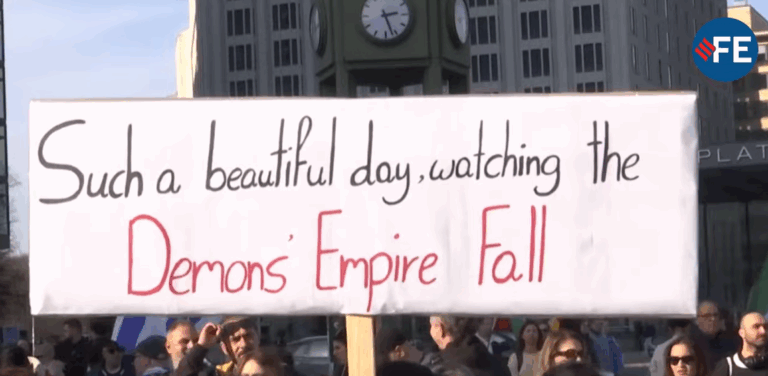 Screenshot-2026-03-01-140509-768x376 Atmosferă de sărbătoare la Berlin, unde diaspora iraniană și-a exprimat susținerea față de evoluțiile din Iran